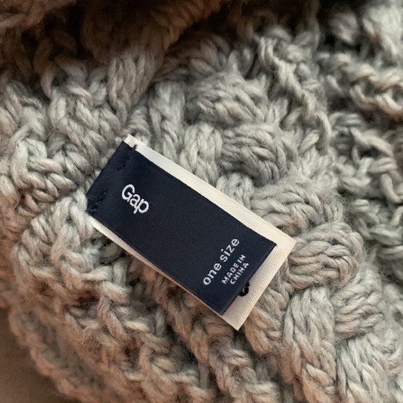 Gap Knit Wool Acrylic Circle Wraparound Infinity Scarf - Picture 2 of 3